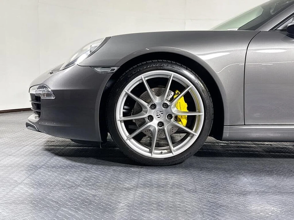 2014 Porsche 991 Carrera - Image 28 of 29