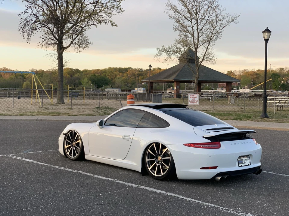 2014 Porsche 991 Carrera - Image 16 of 31