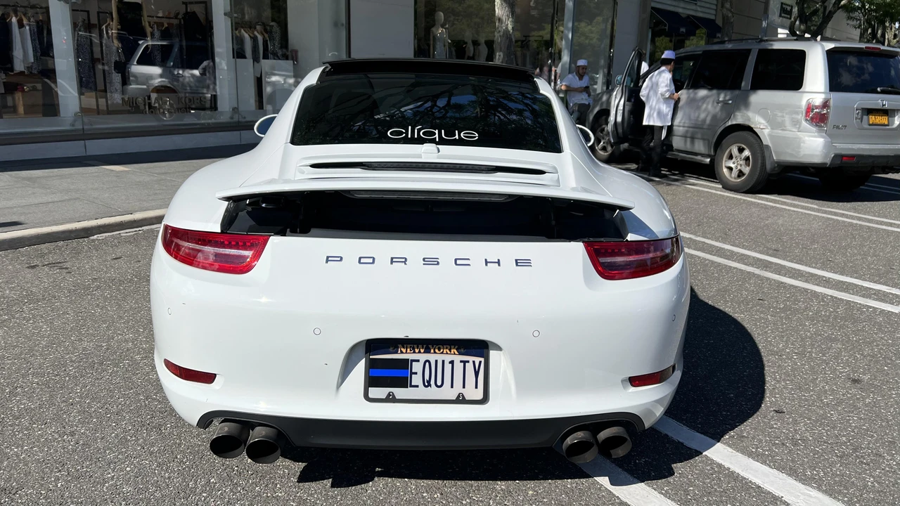 2014 Porsche 991 Carrera - Image 22 of 31