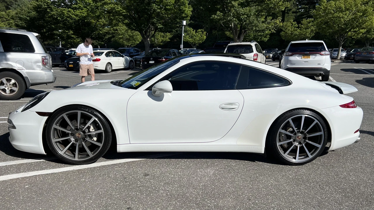 2014 Porsche 991 Carrera - Image 15 of 31