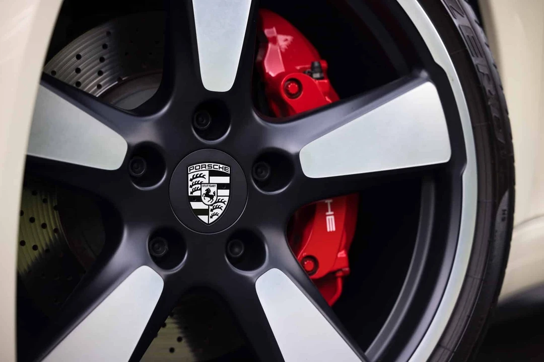 2014 Porsche - Image 10 of 24