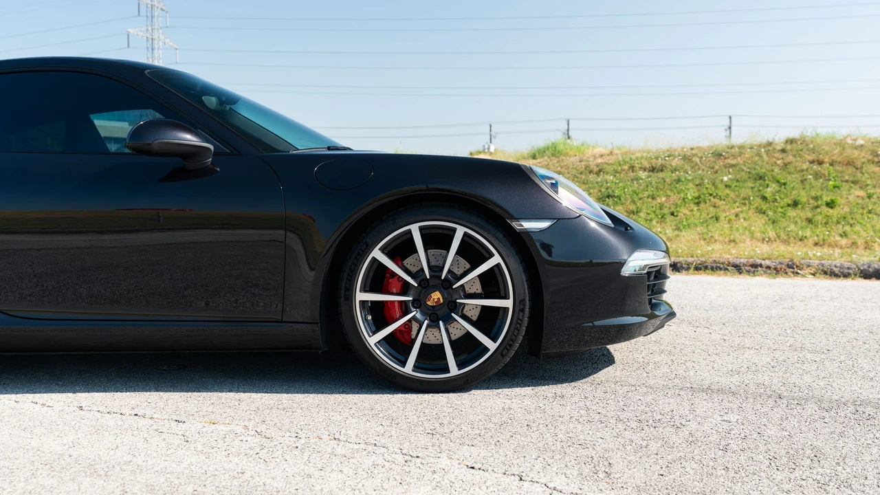 2014 Porsche 991 Carrera S - Image 13 of 31