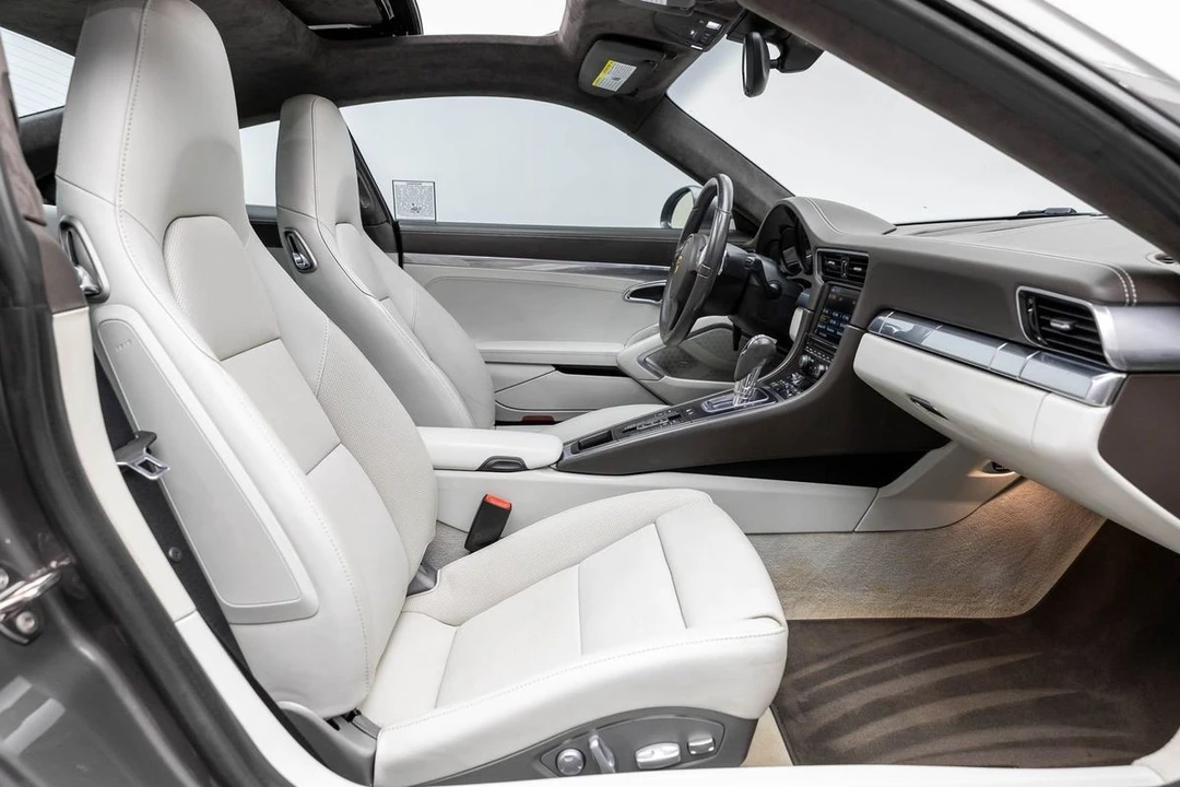 2014 Porsche 991 Carrera - Image 13 of 21