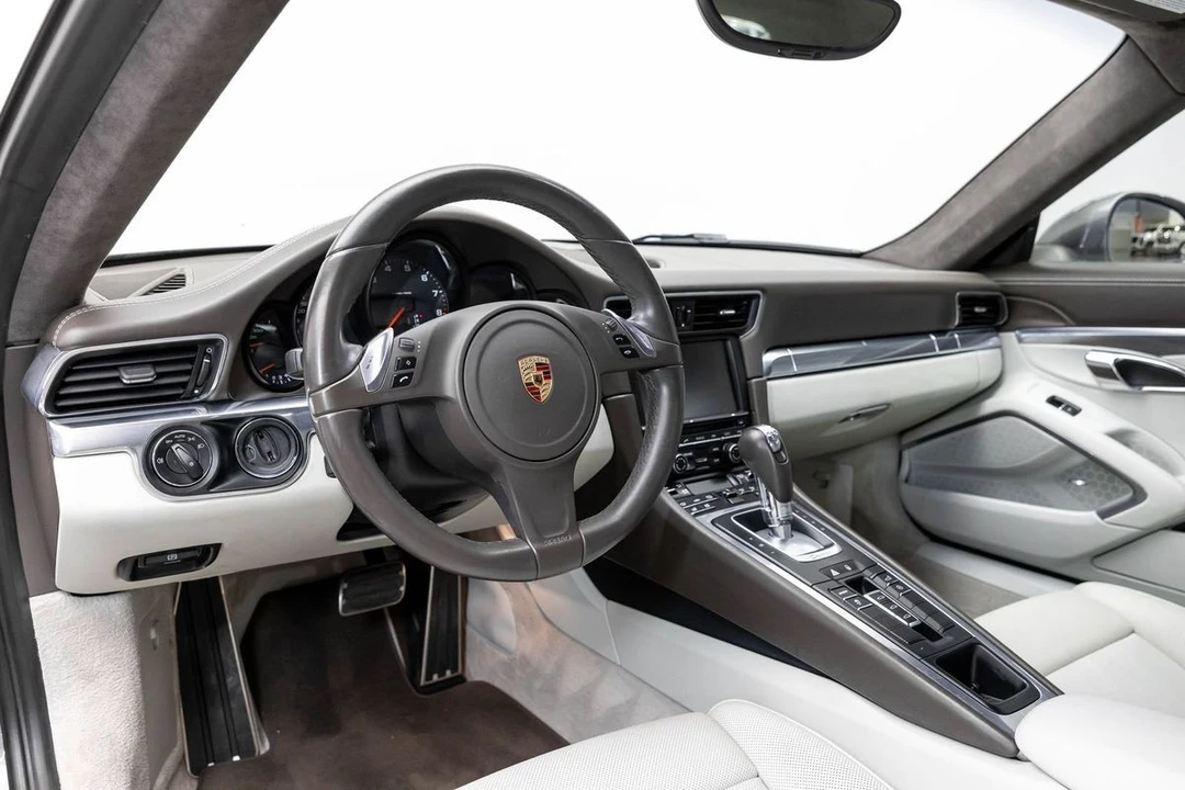 2014 Porsche 991 Carrera - Image 19 of 21