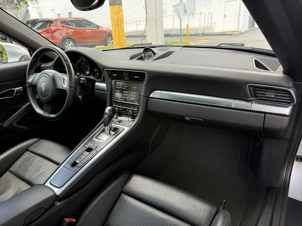 2014 Porsche 991 Carrera - Image 12 of 21