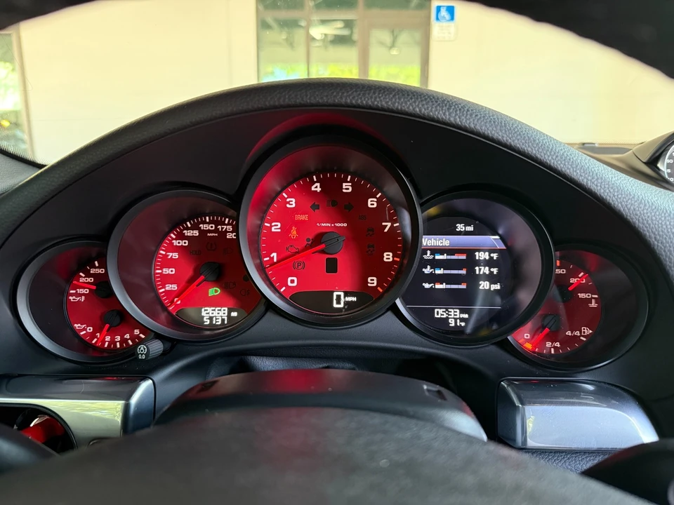 2014 Porsche 991 Carrera - Image 29 of 31