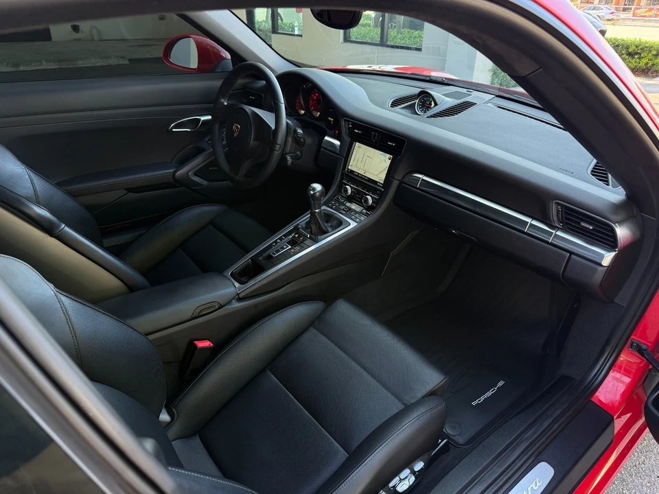 2014 Porsche 991 Carrera - Image 26 of 31