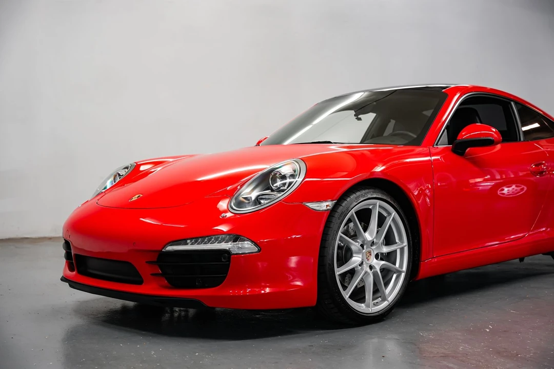 2014 Porsche 991 Carrera - Image 28 of 31