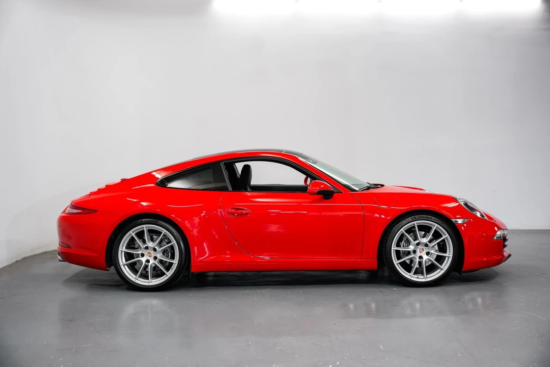 2014 Porsche 991 Carrera - Image 2 of 31