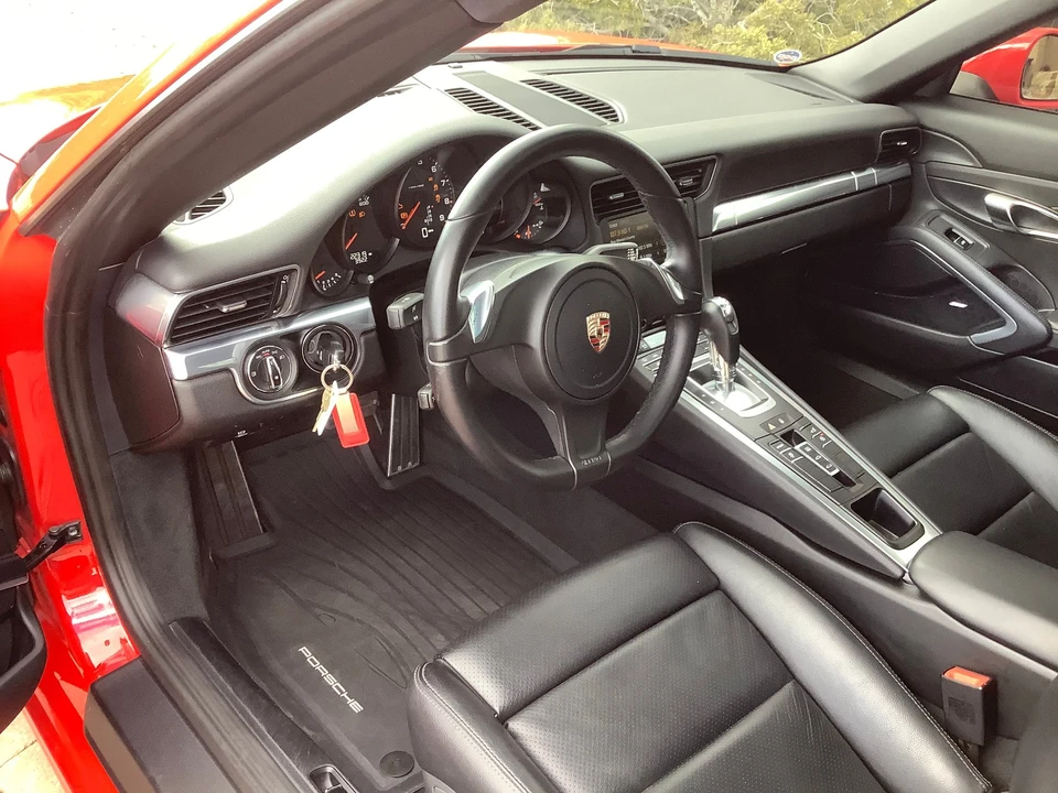2014 Porsche 991 Carrera - Image 28 of 31