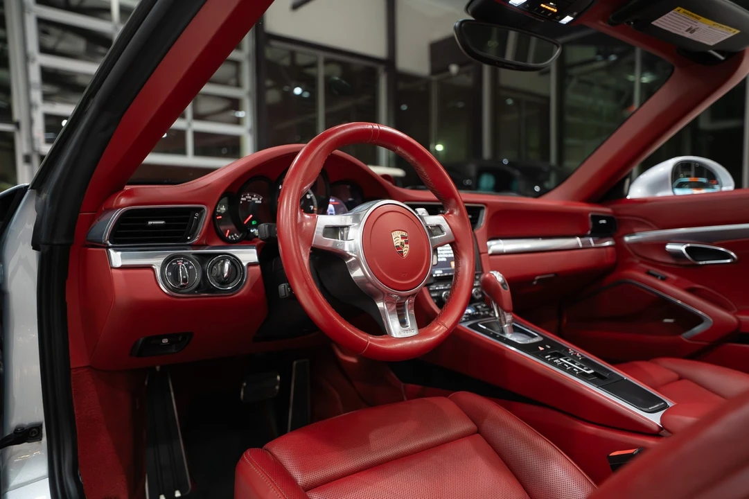 2014 Porsche 991 Carrera - Image 15 of 21