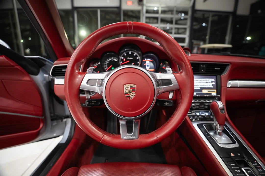 2014 Porsche 991 Carrera - Image 17 of 21