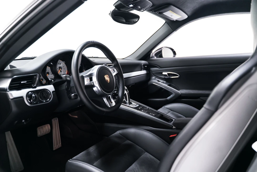 2014 Porsche 991 GT3 - Image 16 of 31
