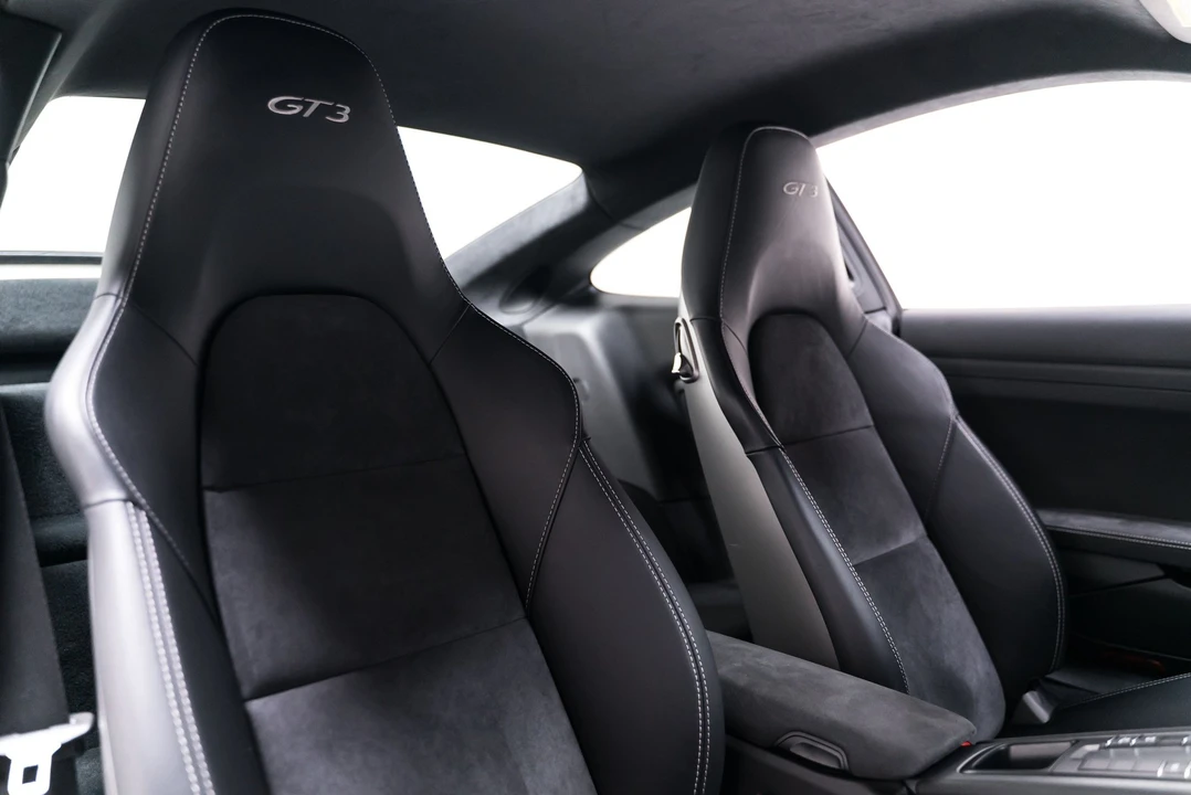 2014 Porsche 991 GT3 - Image 24 of 31