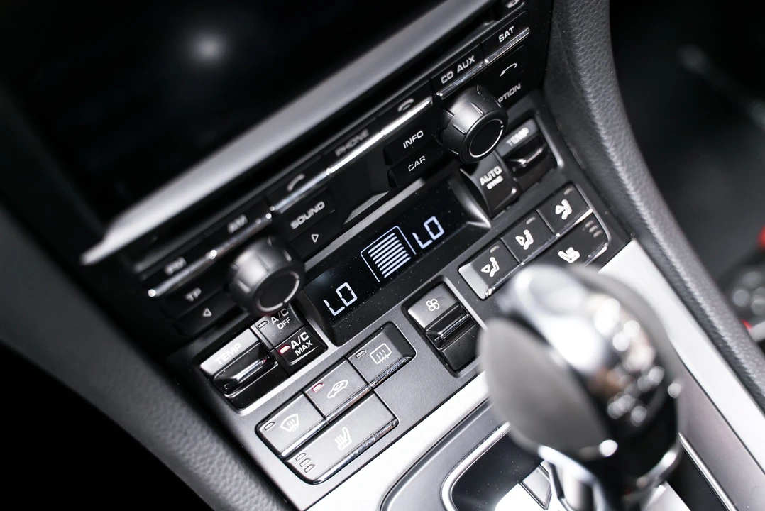 2014 Porsche 991 GT3 - Image 30 of 31
