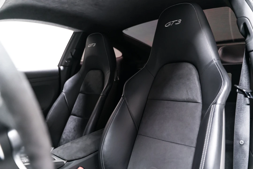 2014 Porsche 991 GT3 - Image 17 of 31