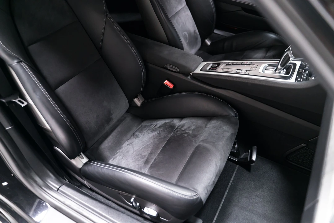 2014 Porsche 991 GT3 - Image 22 of 31