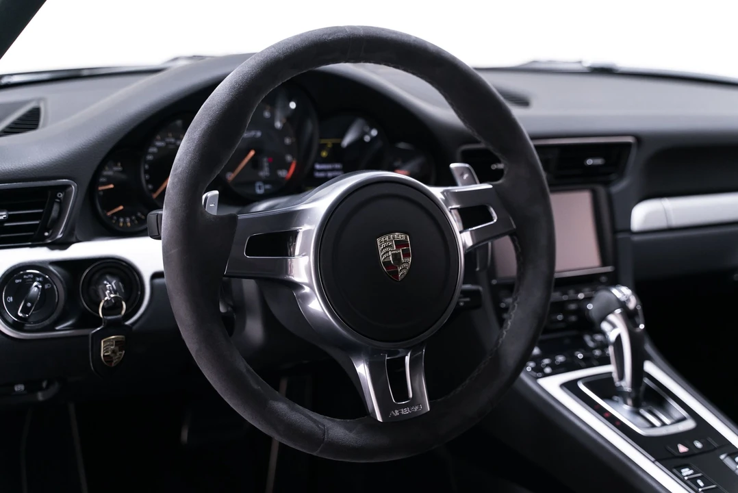 2014 Porsche 991 GT3 - Image 24 of 31