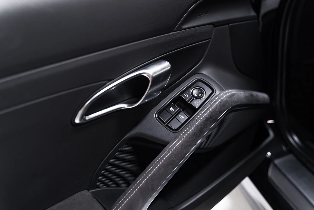 2014 Porsche 991 GT3 - Image 30 of 31