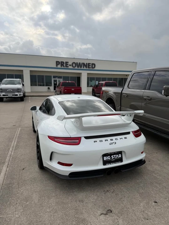 2014 Porsche 991 GT3 - Image 2 of 3