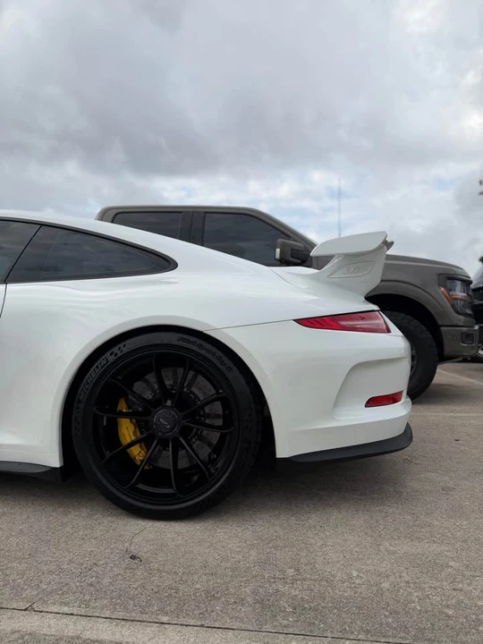 2014 Porsche 991 GT3 - Image 3 of 3