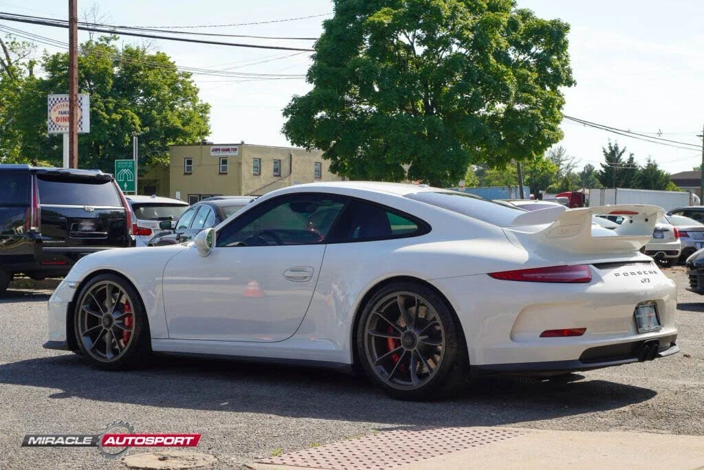2014 Porsche 991 GT3 - Image 5 of 31