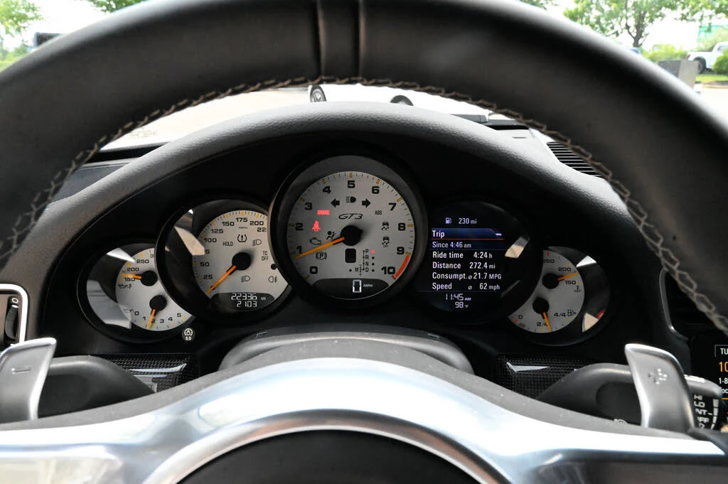 2014 Porsche 991 GT3 - Image 30 of 31