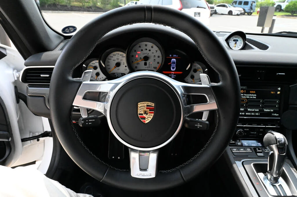 2014 Porsche 991 GT3 - Image 27 of 31