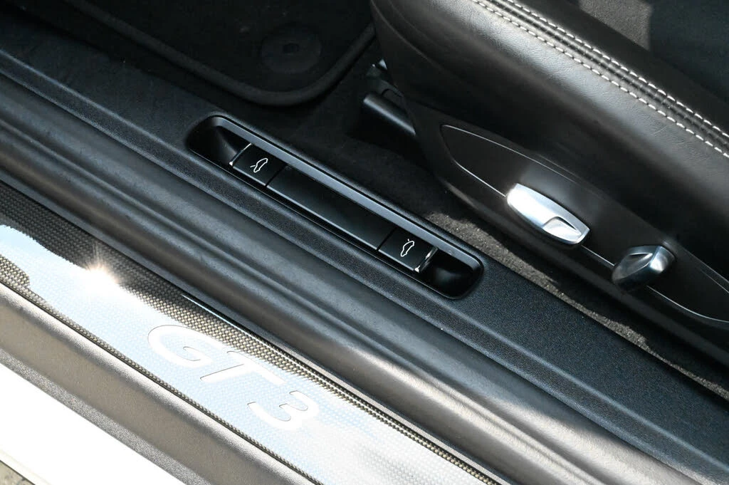 2014 Porsche 991 GT3 - Image 26 of 31