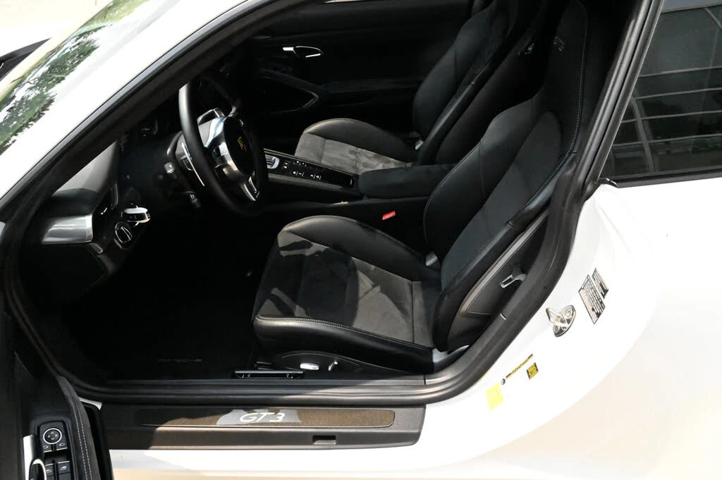 2014 Porsche 991 GT3 - Image 18 of 31