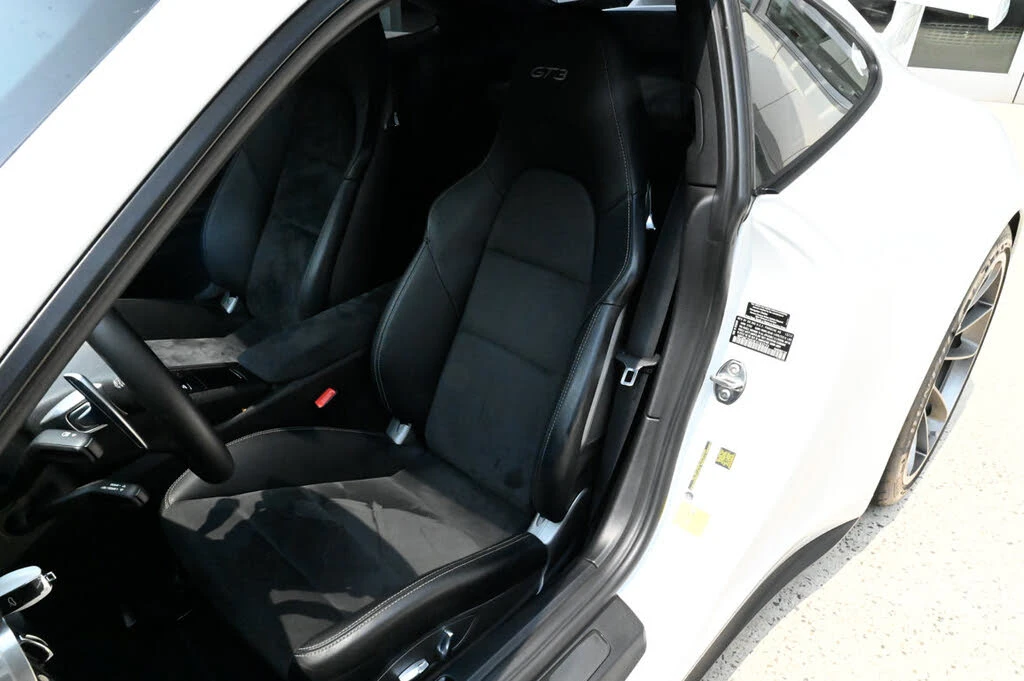 2014 Porsche 991 GT3 - Image 20 of 31