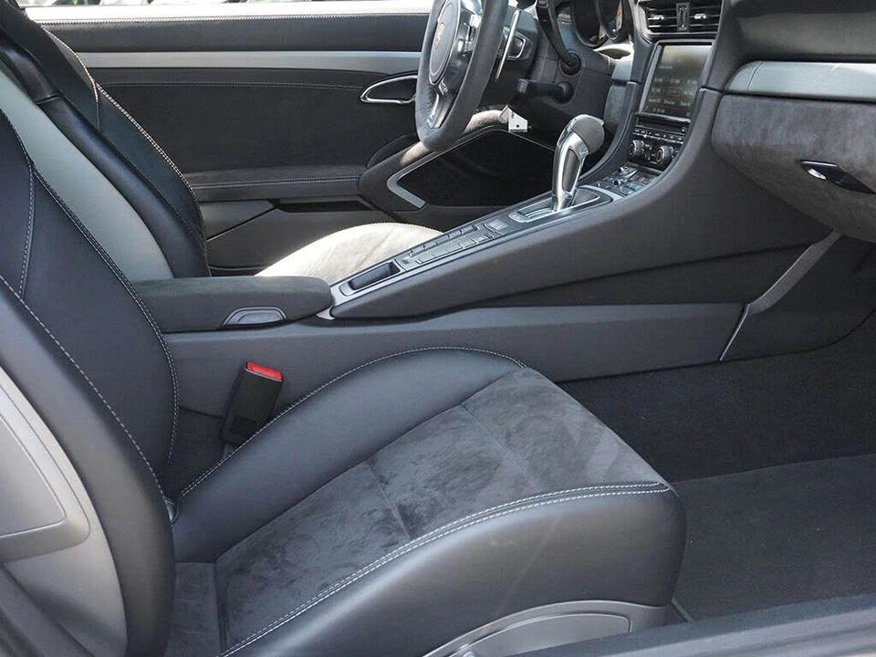 2014 Porsche 991 GT3 - Image 25 of 31