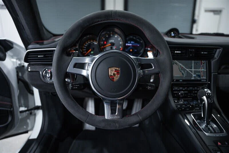 2014 Porsche 991 GT3 - Image 19 of 31