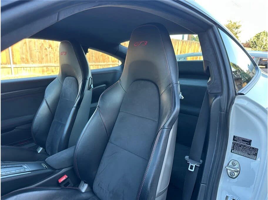 2014 Porsche 991 GT3 - Image 23 of 31