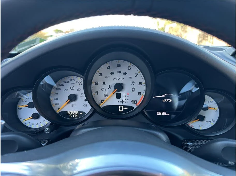 2014 Porsche 991 GT3 - Image 26 of 31