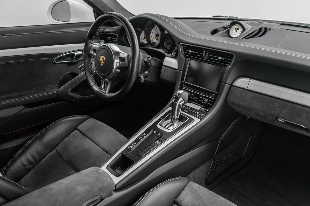 2014 Porsche 991 GT3 - Image 27 of 31