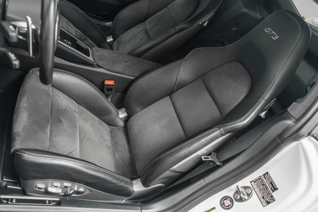 2014 Porsche 991 GT3 - Image 24 of 31