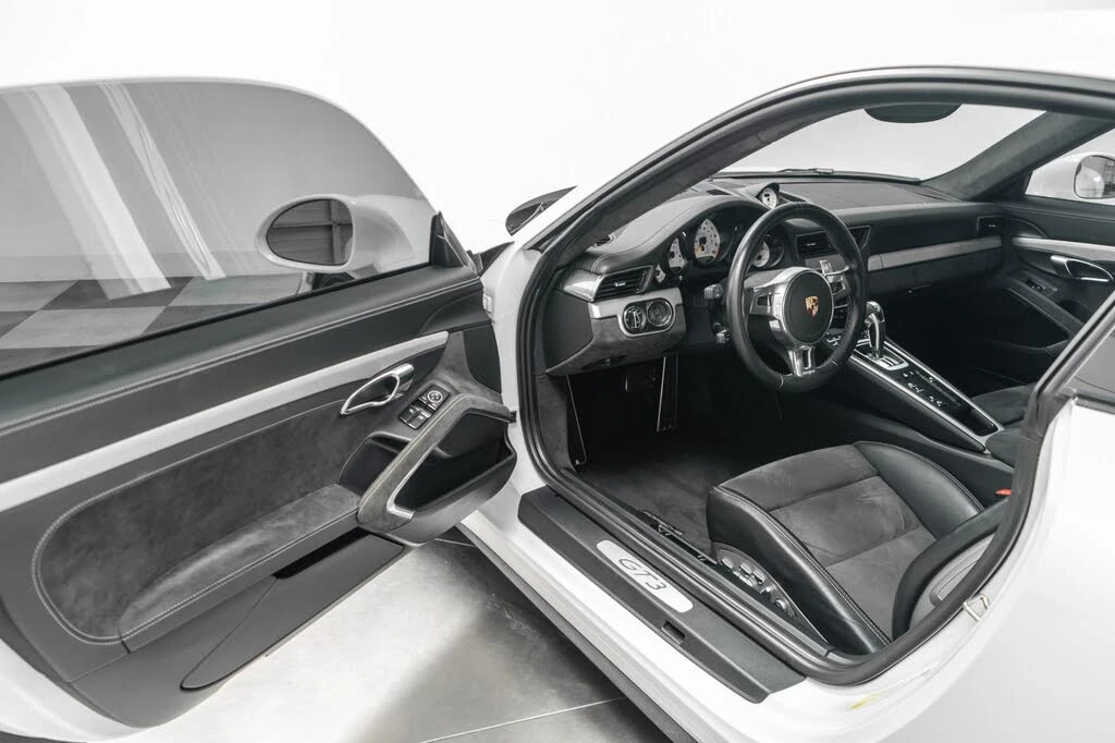 2014 Porsche 991 GT3 - Image 23 of 31