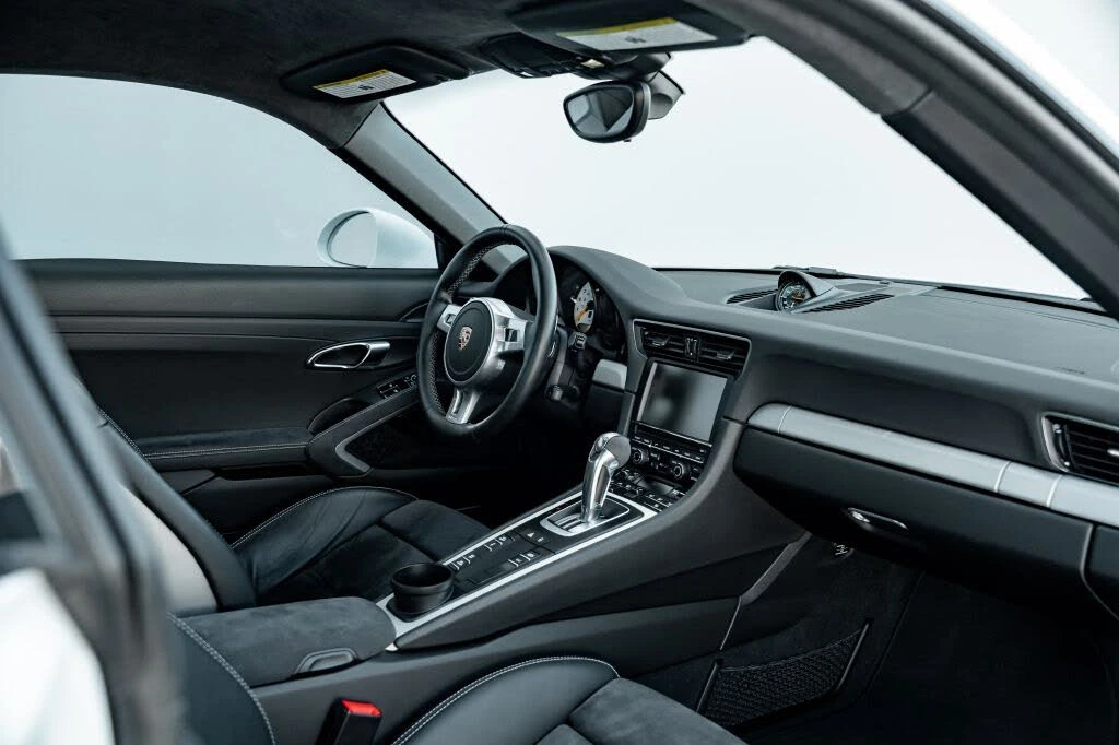 2014 Porsche 991 GT3 - Image 27 of 31