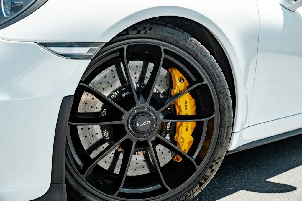 2014 Porsche 991 GT3 - Image 17 of 31