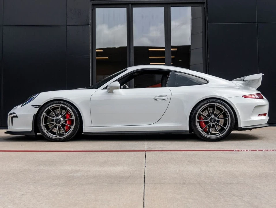 2014 Porsche 991 GT3 - Image 2 of 31