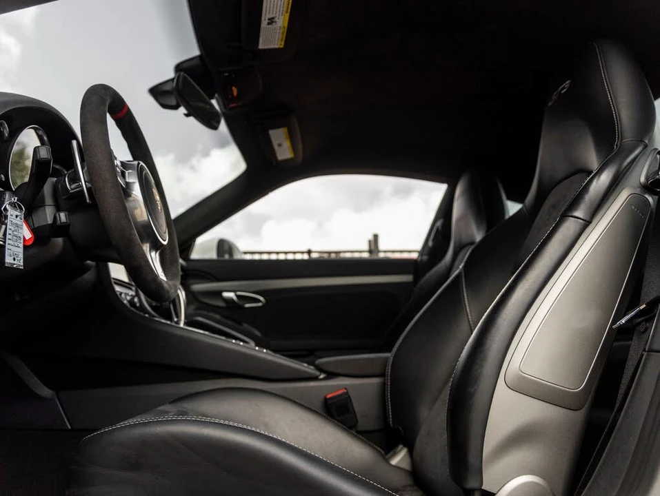 2014 Porsche 991 GT3 - Image 26 of 31