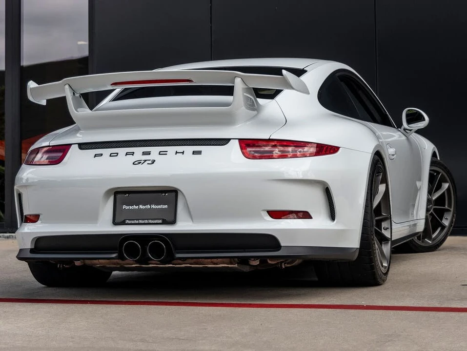 2014 Porsche 991 GT3 - Image 11 of 31
