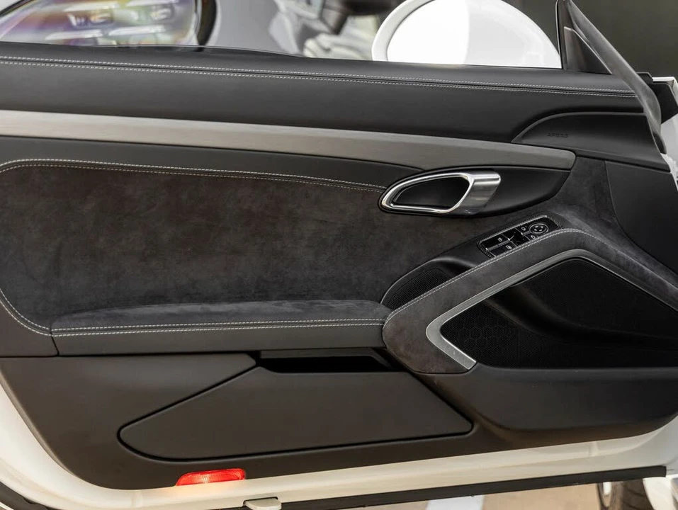 2014 Porsche 991 GT3 - Image 22 of 31