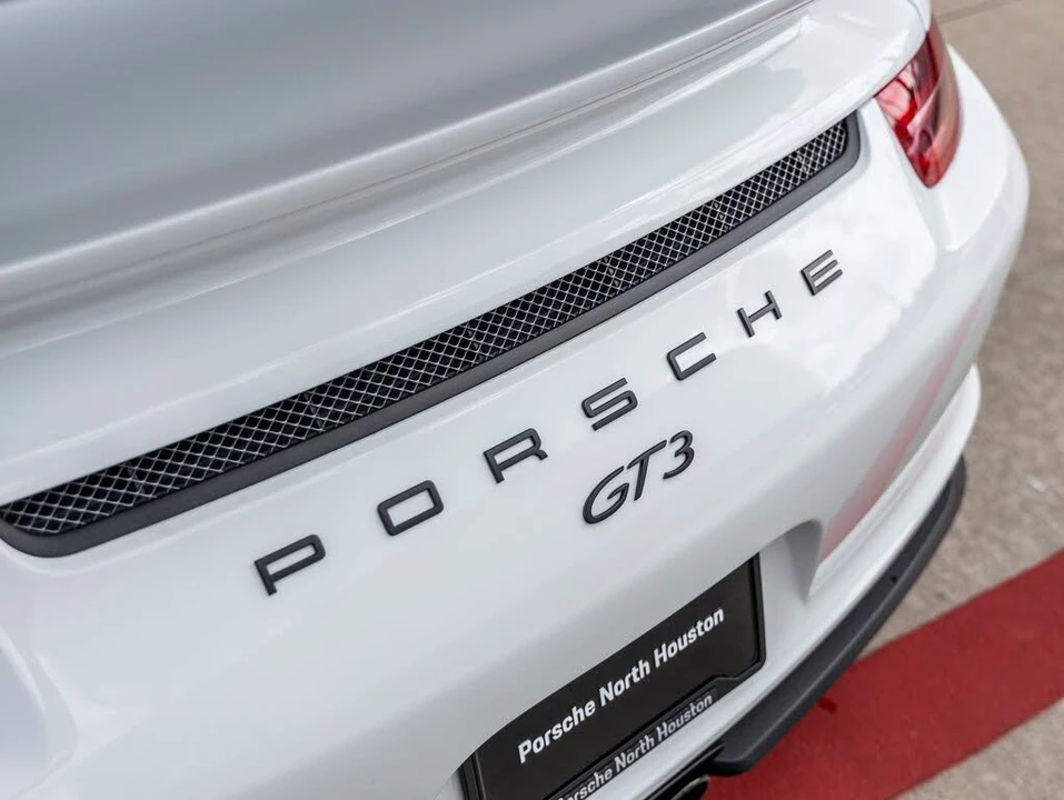 2014 Porsche 991 GT3 - Image 16 of 31