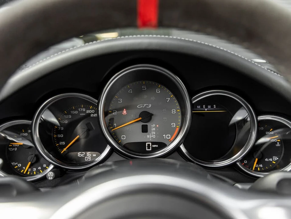 2014 Porsche 991 GT3 - Image 28 of 31