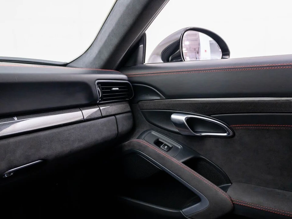 2014 Porsche 991 GT3 - Image 24 of 31