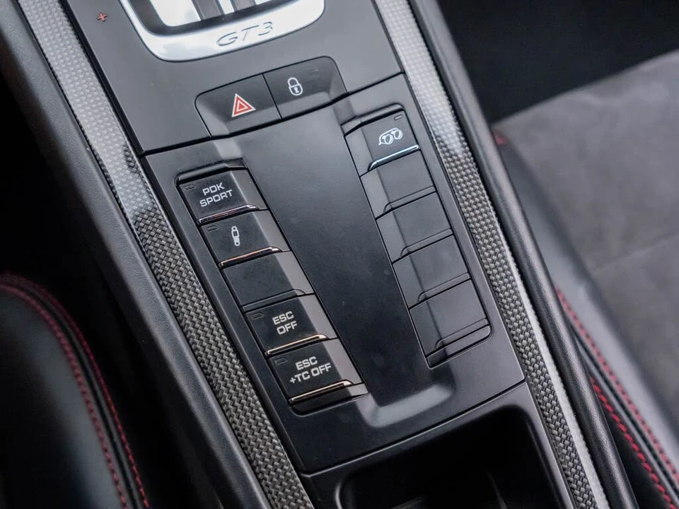 2014 Porsche 991 GT3 - Image 23 of 31