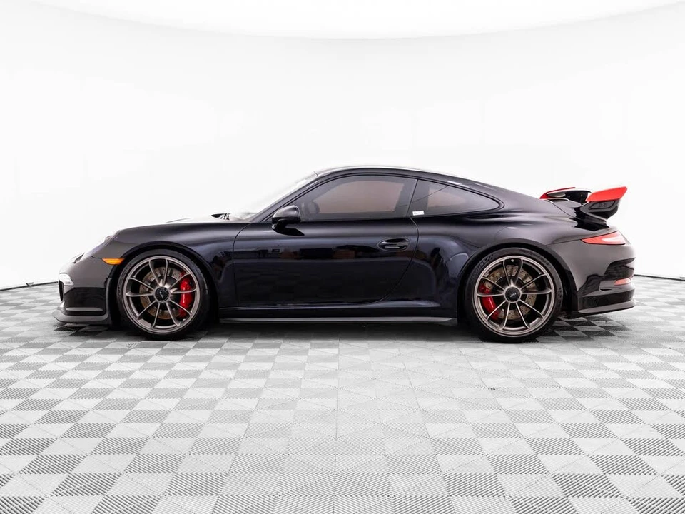 2014 Porsche 991 GT3 - Image 2 of 31