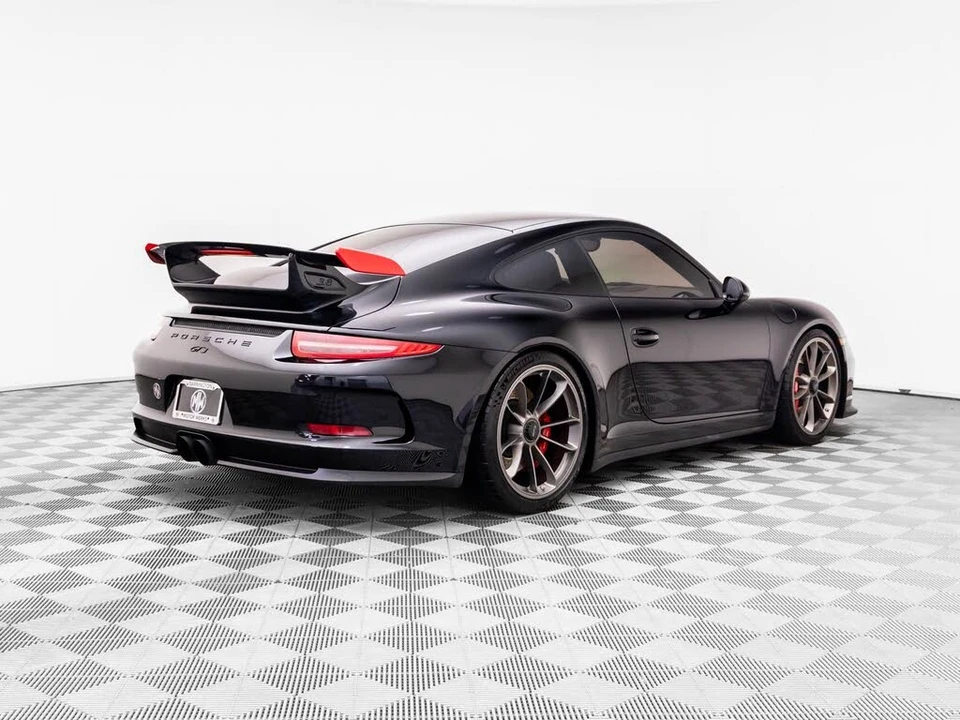 2014 Porsche 991 GT3 - Image 8 of 31